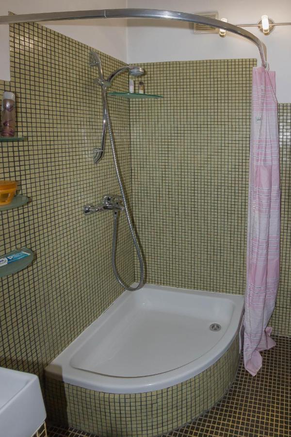 Mini Apartment Best Rest Plovdiv Exteriör bild